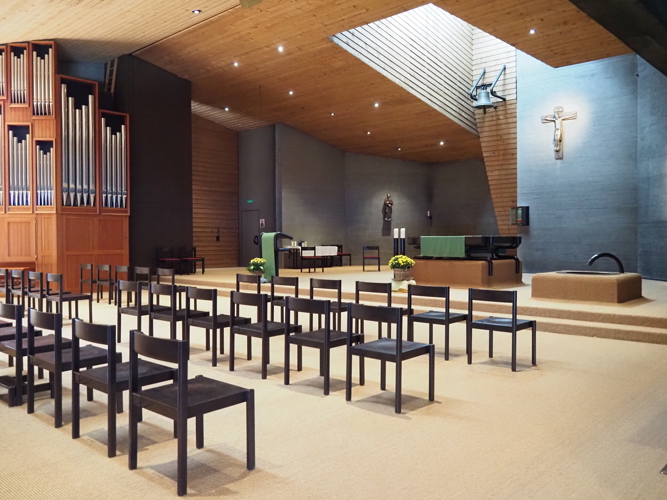 Kirche Bruder Klaus rechts