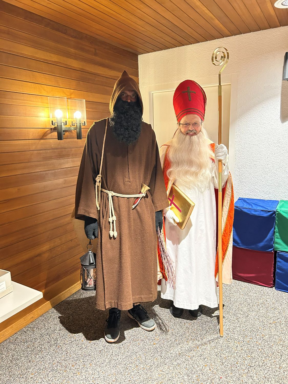 Nikolaus Und Schmutzli