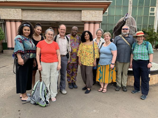 Csm Gruppe Vor Dem Trigpoint Hotel Awka A599de04d4